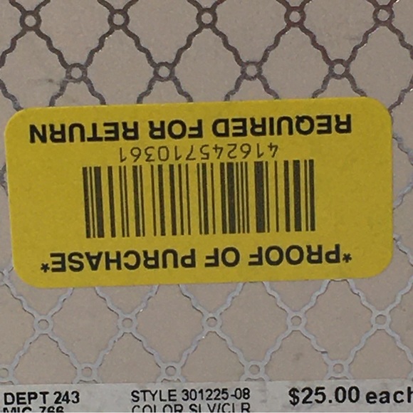 Dillard’s, Silver And Clear Crystal Ring, Size 8, New In Box - Picture 4 of 5